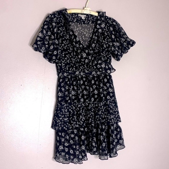 TOPSHOP romantic Ruffle faux wrap short sleeve black flower print dress 4 - Picture 1 of 9